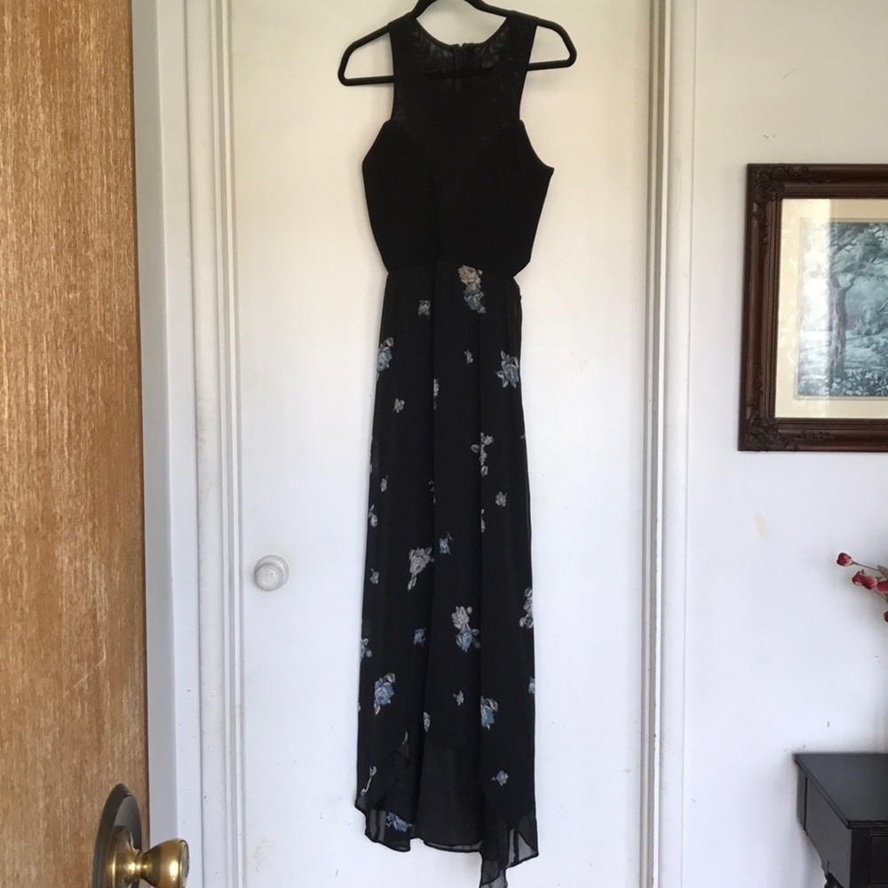 Like Mynded black dress size small